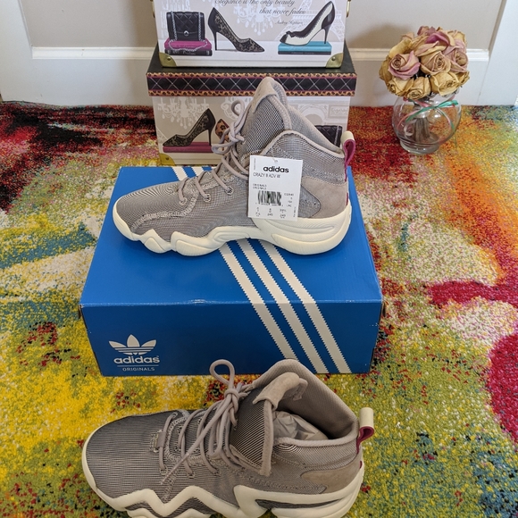 Adidas shoe - Picture 2 of 7